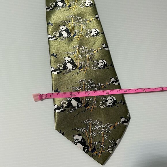 Kai Long Green Panda Print Handmade Silk Tie - Picture 5 of 5